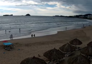 Imagen de vista previa de la cámara web Ixtapa Zihuatanejo - Beach